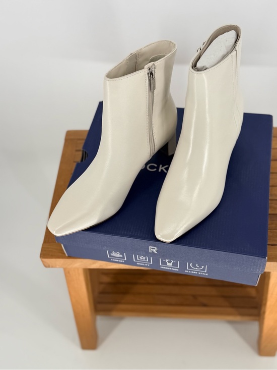 Rockport Shoes - New Rockport Marisa Booties cream leather size 7
